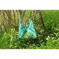 UNIQUE CROCHET BAG: A MASTERPIECE MADE FROM GREEN-BLUE YARN, HANDCRAFTED WITH METICULOUS ATTENTION TO DETAIL via SHOMUGO - Dein Brand Store im Online Marktplatz